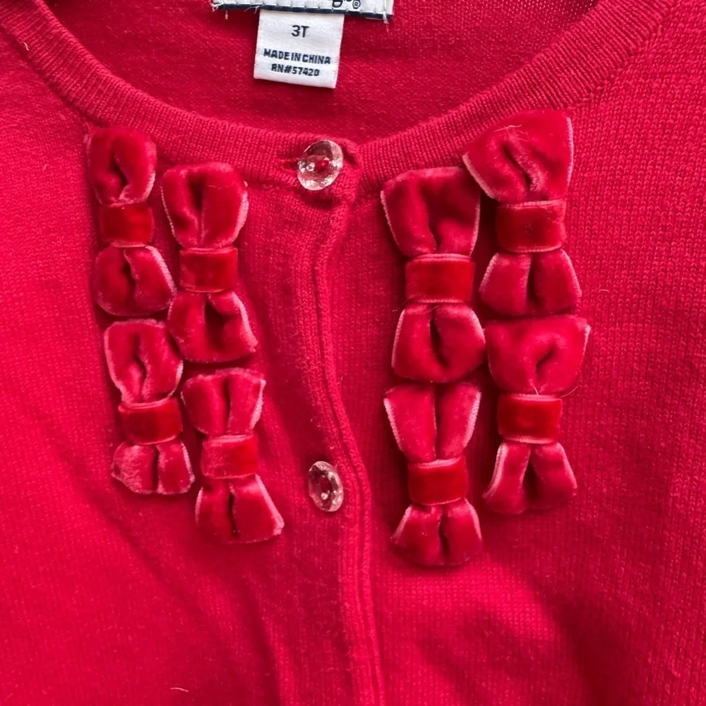 Hartstrings 3T Girls Red Bow Button Down Sweater - Picture 3 of 6